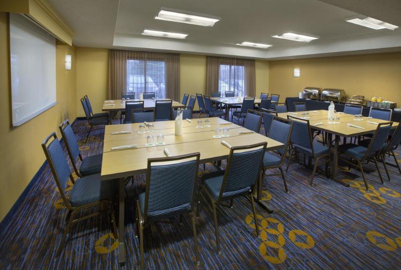Courtyard By Marriott New Haven Уолингфорд Екстериор снимка